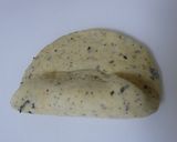 A picture of step 5 of Milk Tea Bagel.