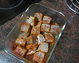 Foto del paso 1 de la receta: Brochetas de atún en adobo con cebolla y pimiento