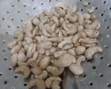 Foto langkah ke 2 dari resep Tips Kacang Mete Goreng Renyah.