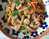 Foto langkah ke 6 dari resep Ayam Sayur Saus Lada Hitam.