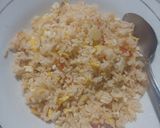Foto langkah ke 4 dari resep Nasi goreng tomat.