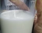 A picture of step 3 of Kiwi Milkshake 🥝.