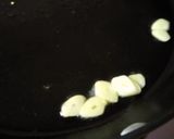 A picture of step 2 of Easy Komatsuna and Maitake Garlic Stir-fry.