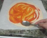 A picture of step 3 of Noelia's Pizza.