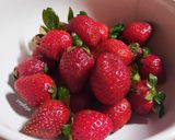 Foto langkah ke 1 dari resep Korean Strawberry Milk 🍓🍓🍓.