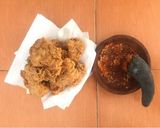 Foto langkah ke 7 dari resep Ayam geprek sambal bawang.