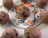 A picture of step 3 of Almond Meal Cinnamon Raisin Cookies.