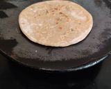 A picture of step 10 of Besan Paratha.