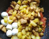 Foto langkah ke 3 dari resep Kentang Balado Telur Puyuh.
