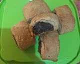A picture of step 7 of Date stuffed cookies.