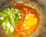 Gambar langkah 3 resipi Bendi Goreng berTelur Bilis.