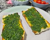 Foto del paso 2 de la receta: Sándwich gourmet de pesto y tomatitos confitados ♡