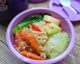 Foto langkah ke 6 dari resep Mie kuah tomyum.