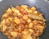 Foto del paso 4 de la receta: Caldereta de conejo con patatas