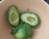 A picture of step 1 of Easy guacamole.