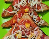 બ્રેડ પીઝા (Bread Pizza Recipe In Gujarati) રેસીપી સ્ટેપ3ફોટો