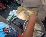 Foto langkah ke 3 dari resep Marmer Cake.