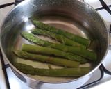 A picture of step 3 of Vickys Prawn & Asparagus Salad, GF DF EF SF NF.