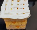 A picture of step 6 of Mango trifle.