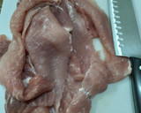 Foto del paso 1 de la receta: Milanesa de cerdo con papa y cebolla