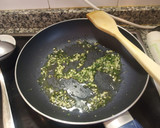 Foto del paso 4 de la receta: Revuelto de salmón fresco y gambas