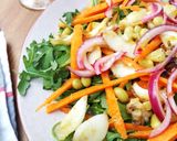 Foto del paso 7 de la receta: Calamares flambeados en ensalada multicolor