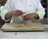 Foto del paso 2 de la receta: Ensalada popurrí de manzanas