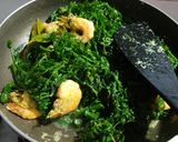 Foto langkah ke 3 dari resep Sayur pakis kuah santan...