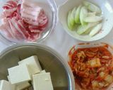 A picture of step 1 of Pork Kimchi Soup.
