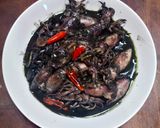 Foto langkah ke 3 dari resep Tumis Cumi Hitam.
