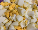 Foto del paso 2 de la receta: Ensalada de huevo duro