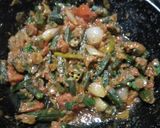 A picture of step 10 of Bhindi Do Pyaza.