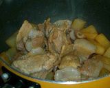 A picture of step 4 of Stewed in the Microwave Daikon Radish and Pork Rich Stir-Fry.