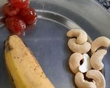 A picture of step 5 of Banana Shake.