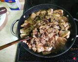 Foto del passaggio 13 della ricetta Pollo “alla crème” con funghi Portobello