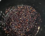 Foto langkah ke 1 dari resep Bubur ketan item(Praktis masak magicom).