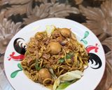 Foto langkah ke 5 dari resep Mie goreng.