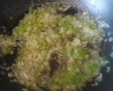 Foto del paso 2 de la receta: Arroz con chipirones y verdura al vino