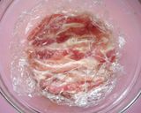 A picture of step 5 of Somen Noodles with Cucumber and Pork.