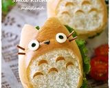 A picture of step 8 of Totoro Rice Balls.