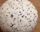 A picture of step 6 of Sesame bagels with rice flour.
