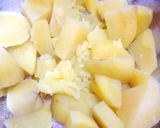 Foto langkah ke 1 dari resep Potato cheese ball /brullee.