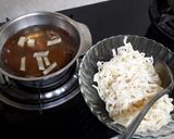 รูปขั้นตอนการทำที่ 4 ของ บะหมี่น้ำขิงร้อน