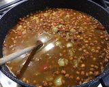 Une image de l'étape 12 de Pois chiches bruns aux tomates, oignon et épices.