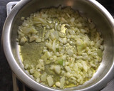 Foto del paso 1 de la receta: Fideuá de salmón