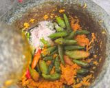 Gambar langkah 2 resipi Rendang Kacang Panjang & Hati Pedal Ayam.