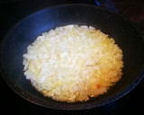 Foto del paso 4 de la receta: Guiso de mollejas con patata al vino blanco