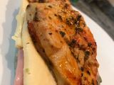 Sándwich de pollo y guacamole