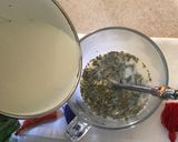 Foto del paso 1 de la receta: Infusión de hierbas con leche