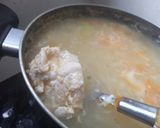 Foto del paso 3 de la receta: Consomé de pollo (Sanadora, Rápida y Muy Rica)